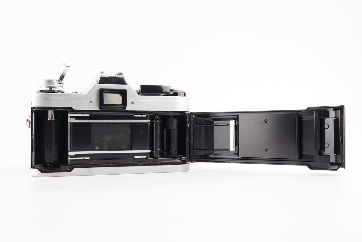 Canon AE-1 SLR w/ FD 50mm f/1.8 135mm f/3.5 S.C Film Camera Lens Kit From JAPAN