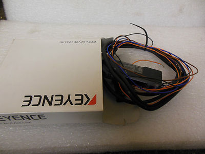 Keyence FS-V21RM, Dual Digital Fiber Sensor, FS-V21RM Neu OVP