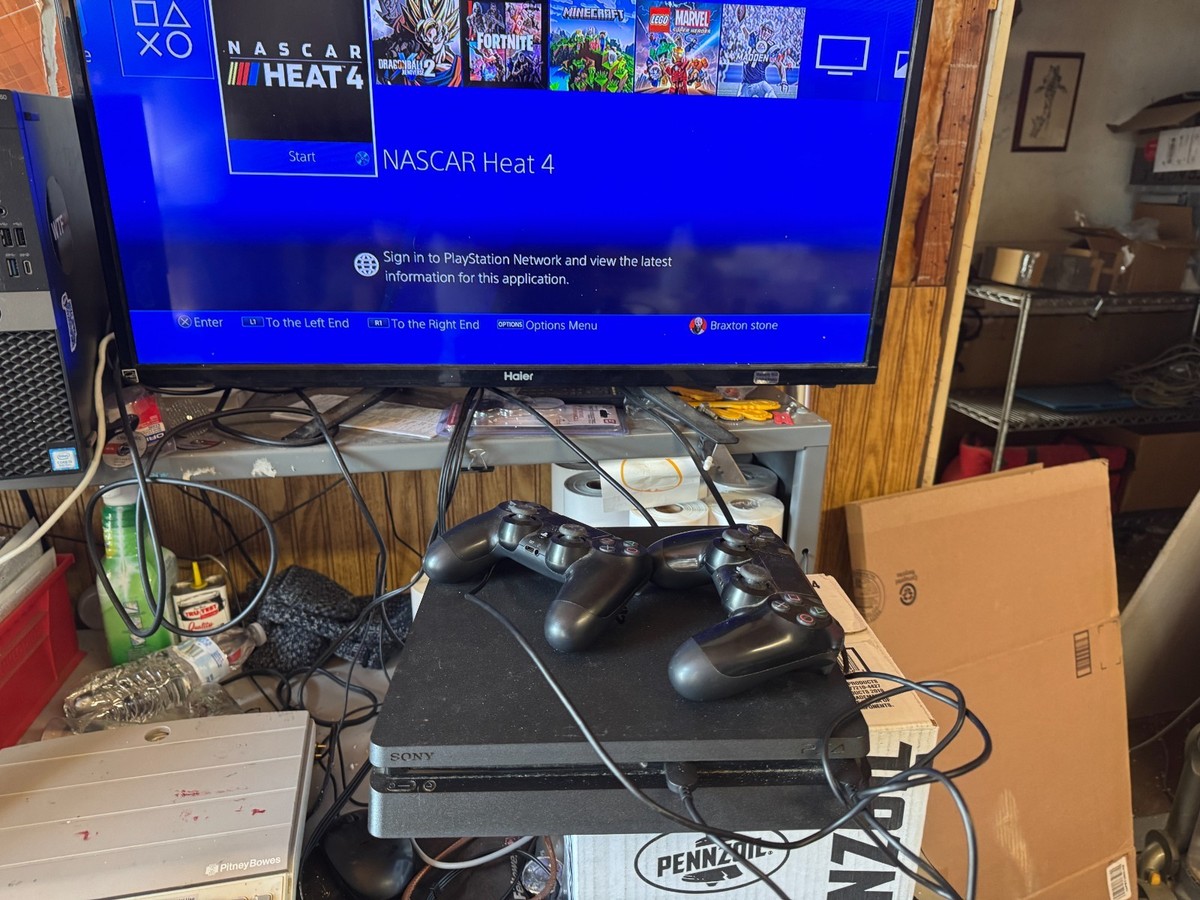 SONY PS4 Model CUH-2015A Playstation 4 Slim Black Bundle CLEANED