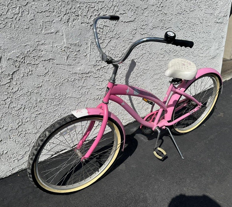 Hello Kitty Special Edition Beach Cruiser Bike Rare! 