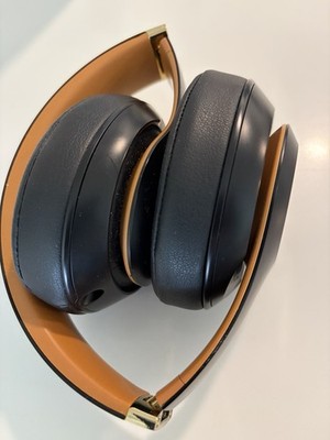 Beats by Dr. Dre Studio3 Bluetooth Over-Ear Headphones Black Gold Brown Used