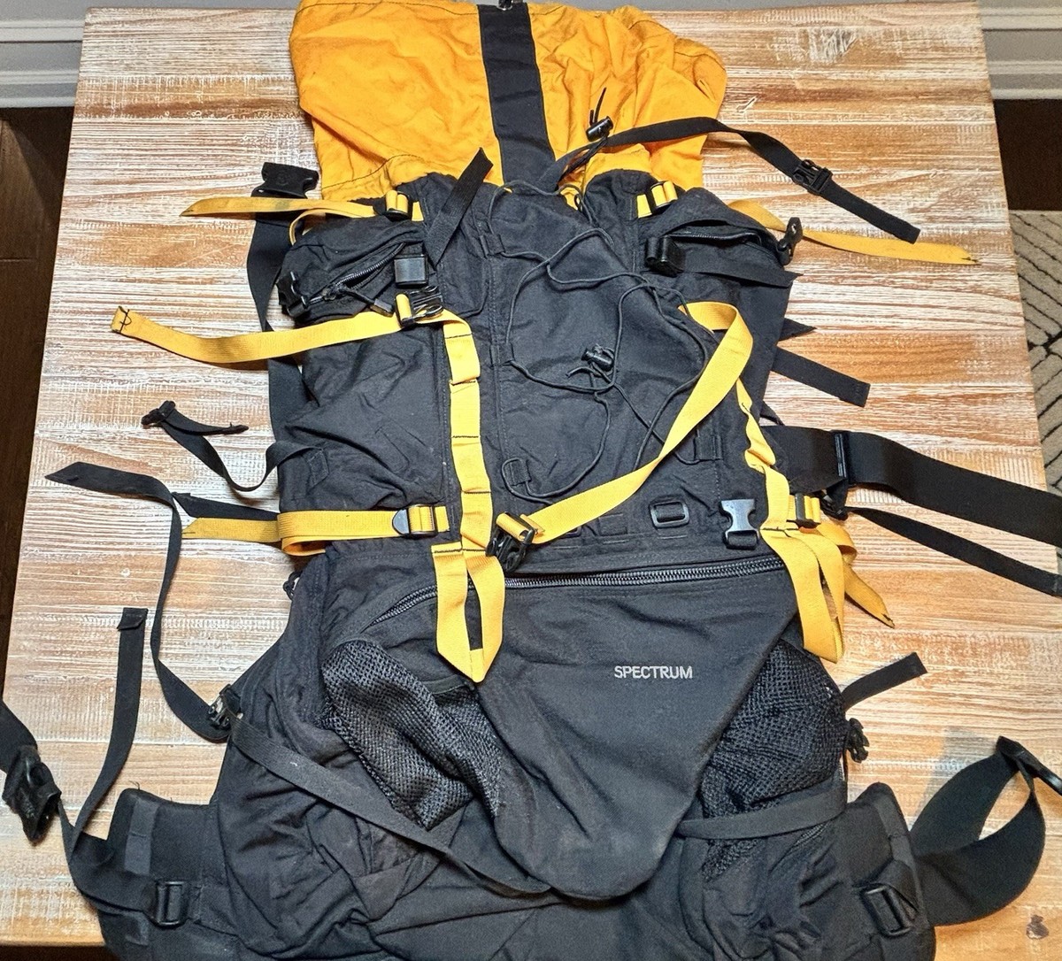 The North Face Spectrum Internal Frame Backpack 90L W Med Black