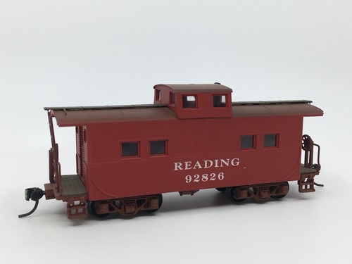 HO Roundhouse? Caboose Reading 4-Winodw RDG #92826 | Zustand: Used