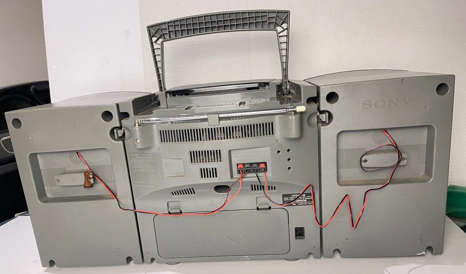 Sony CD, AM/FM Radio, Cassette Recorder Boombox Mdel CFD-ZW755 - Image 4 of 4