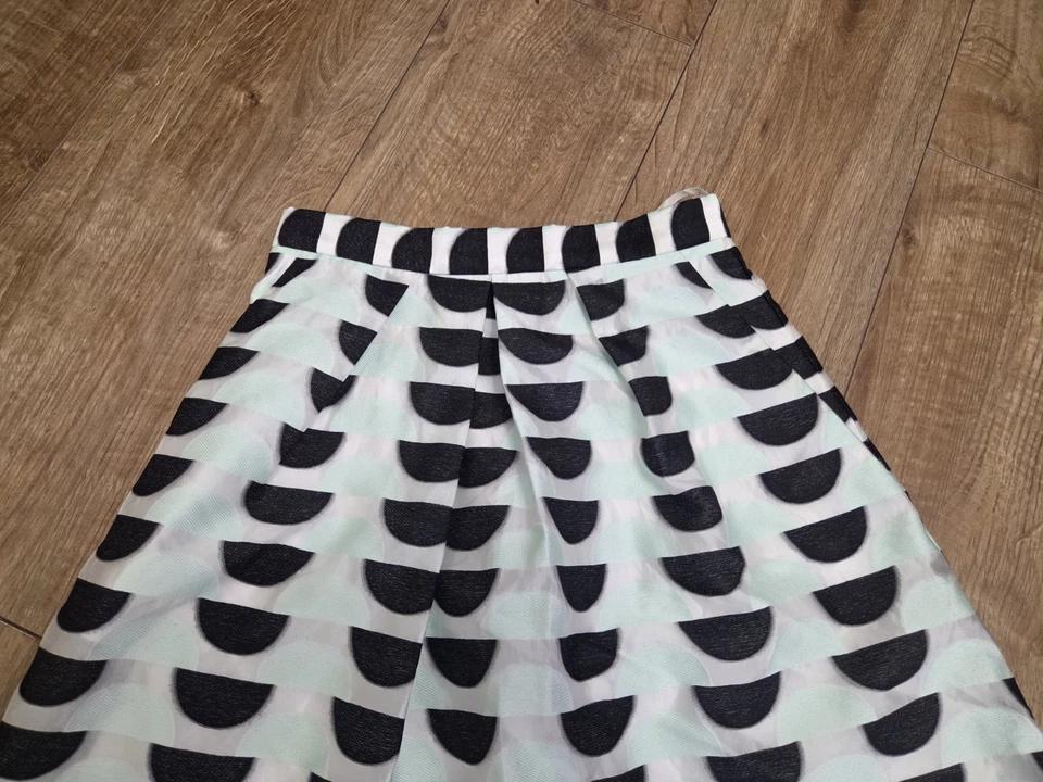 Coast Ladies Green & Black Patterned Mid Zip Skirt Uk Size 6 Used - Image 3 of 4