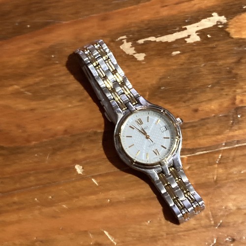 Seiko Solar Watch Women Two Tone White Dial Date Round V187-0AA0 Works - Picture 2 of 6