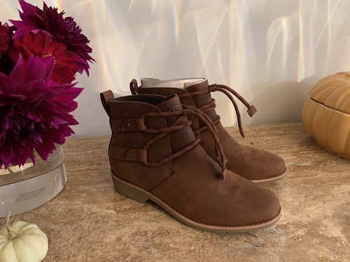 NEW TEVA DE LA VINA DOS SHORTY WOMEN 