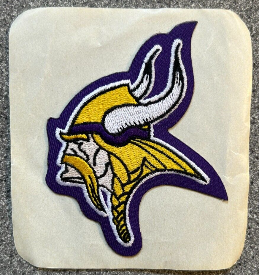MINNESOTA VIKINGS NFL FOOTBALL VINTAGE PURPLE BORDER TEAM