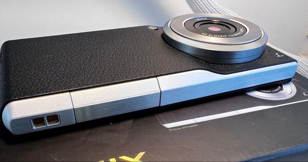 Panasonic LUMIX DMC-CM1 Compact Digital Camera with Leica Lens