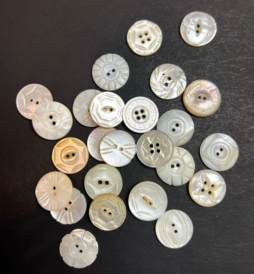 "Antiguo lote de botones madreperla grabados tallados únicos vintage 3/4"" carcasa de colección" Foto 2 de 4