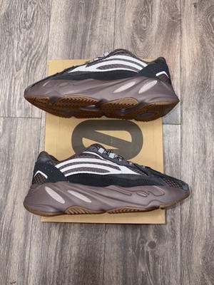 adidas yeezy boost 700 v2 mauve