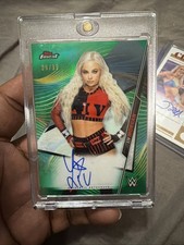 2020 Topps WWE Raw vs. Smackdown Wrestling Cards 16