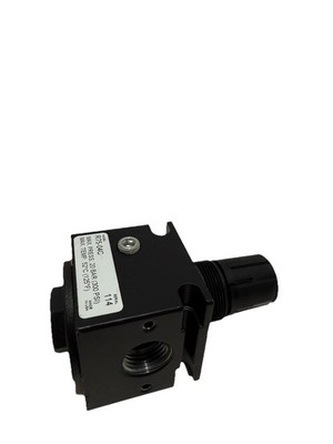 1/2  PARKER R75-04C Pneumatic Regulator Max Pressure 300PSI USED NO BOX