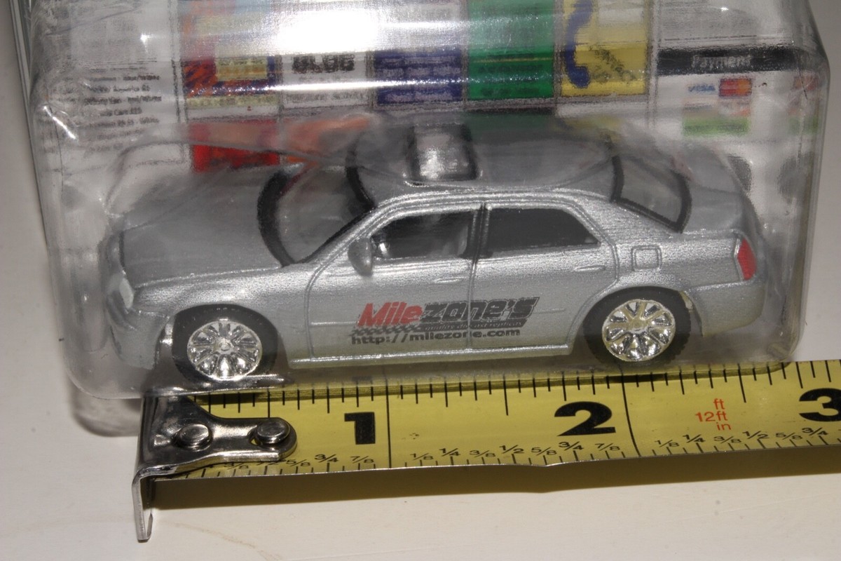 セクシーカード　　３００c CHRYSLER 300C YELLOW TAXI 1/64 DUB CITY KUSTOM$ JADA TOYS