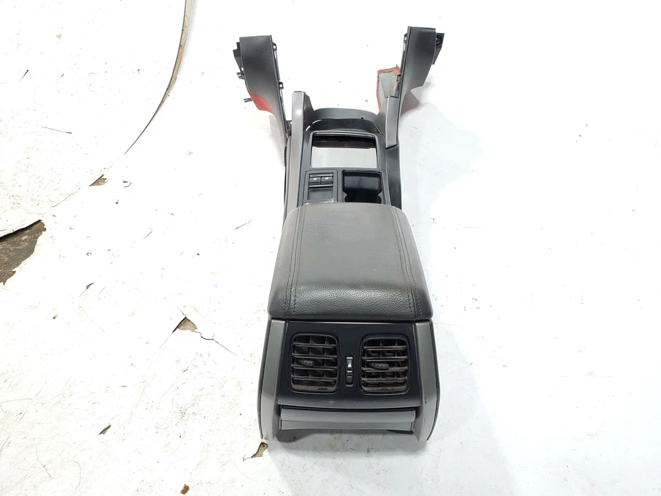 Console de piso frontal PONTIAC GTO 04 05 06 - Imagem 2 de 4