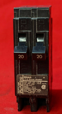GOULD I.T.E CIRCUIT BREAKER 1 POLE TYPE QT 40°C 120/240 VOLTS
