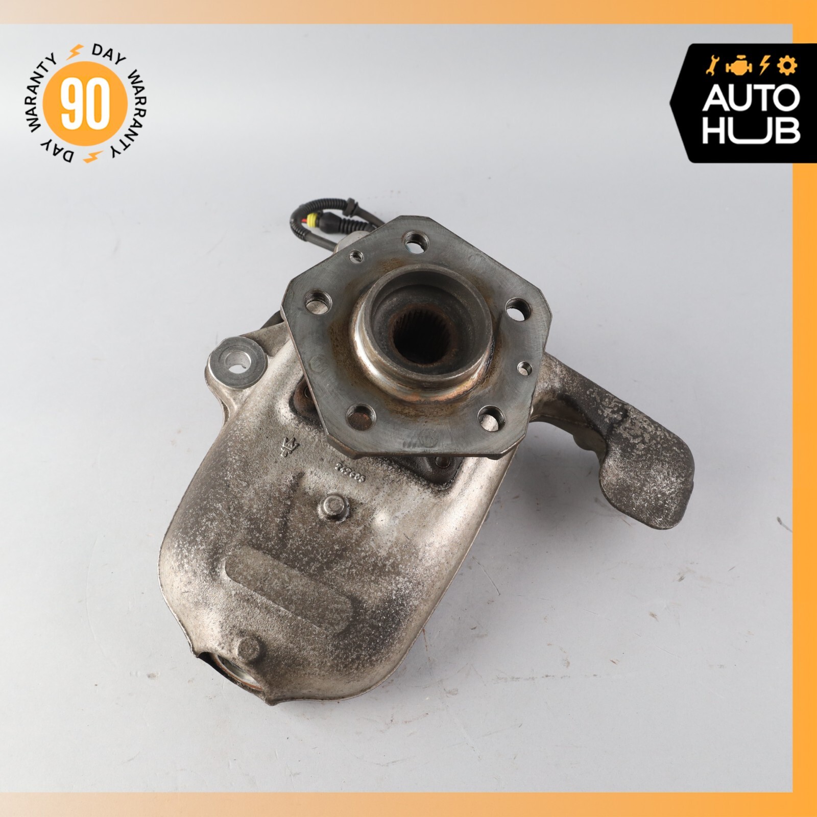 11-19 Maserati Quattroporte S M139 Front Right Side Spindle Knuckle Hub OEM