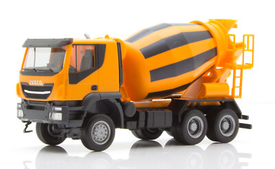 HO Scale Trucks - 310000 - Iveco Trakker 6x6 Concrete Mixer Truck