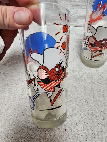 2 1976 Pepsi Collector Series Yosimite Sam Speedy Gonzales Warner Bros Glasses - Picture 4 of 9
