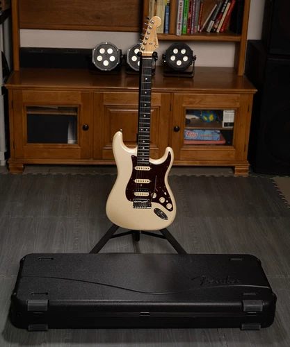 American Elite Stratocaster HSS ShawBucker™, Rosewood Fingerboard, Olympic Pearl