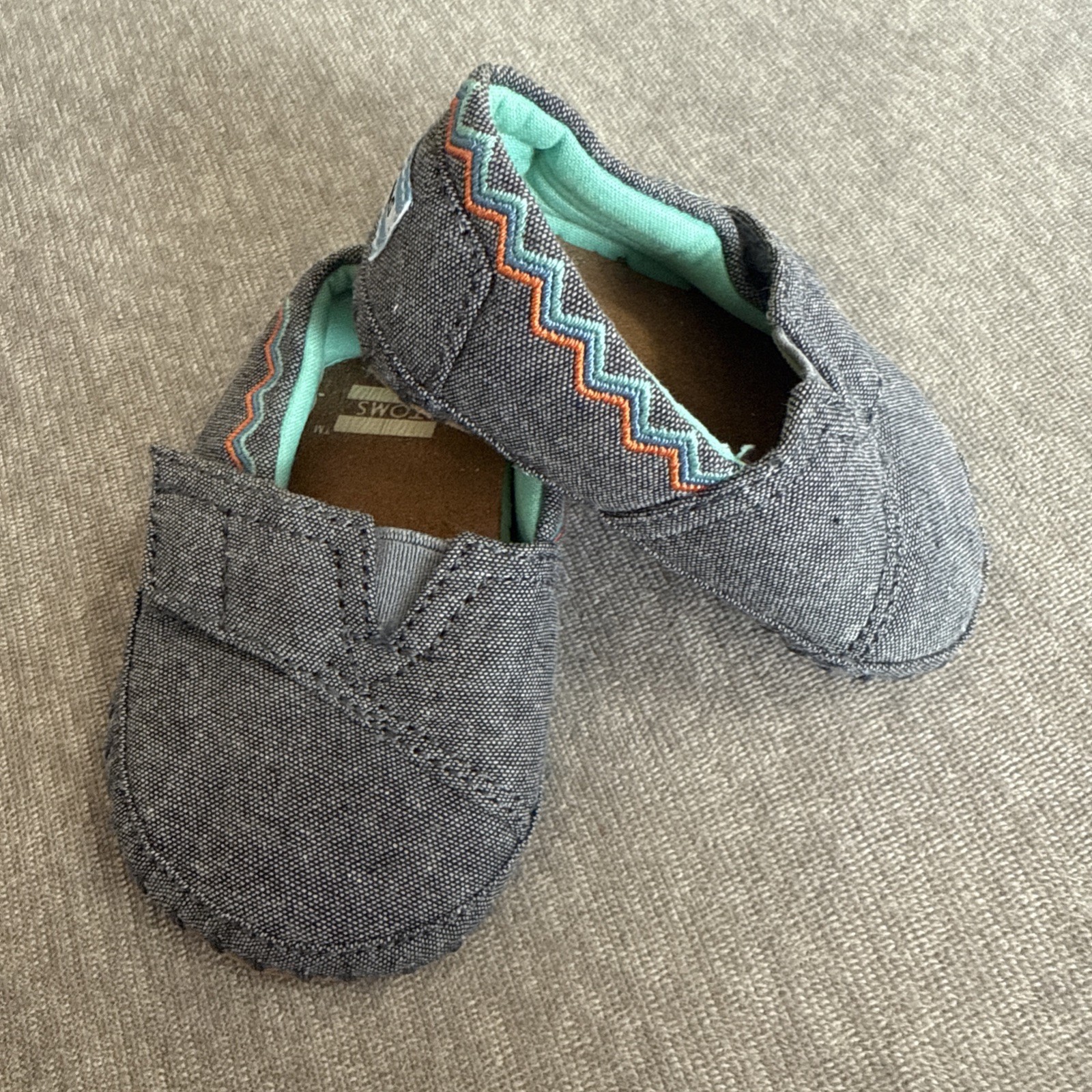 Baby Infant Size 2 Denim Fabric Soft Soles Hook And Loop Closure