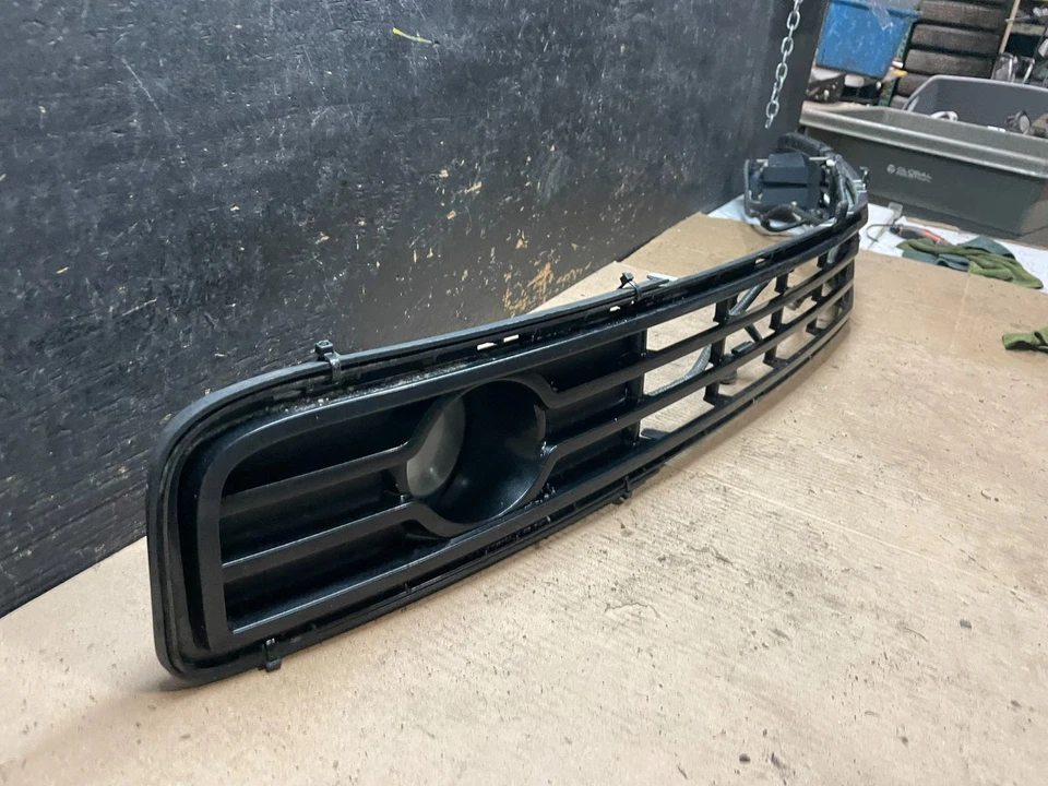 Parrilla inferior delantera Lincoln Navigator 2007 a 2014 OEM T0515 DG Foto 3 de 4