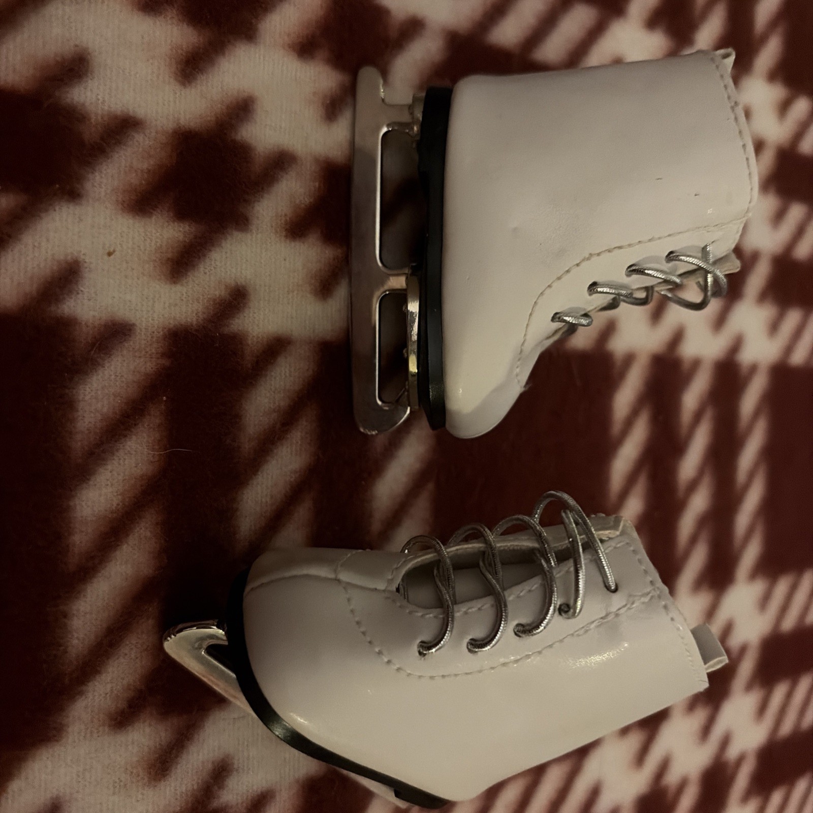 American Girl Doll White Ice Skates For 18&rdquo; Dolls 