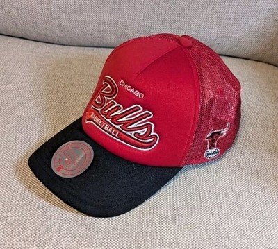 New Mitchell & Ness Chicago Bulls Snapback Hat Cap Red Spell Out Retro