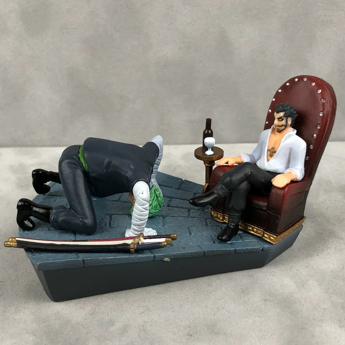 RARE MegaHouse One Piece Juracule Mihawk Roronoa Zoro LogBox Anime