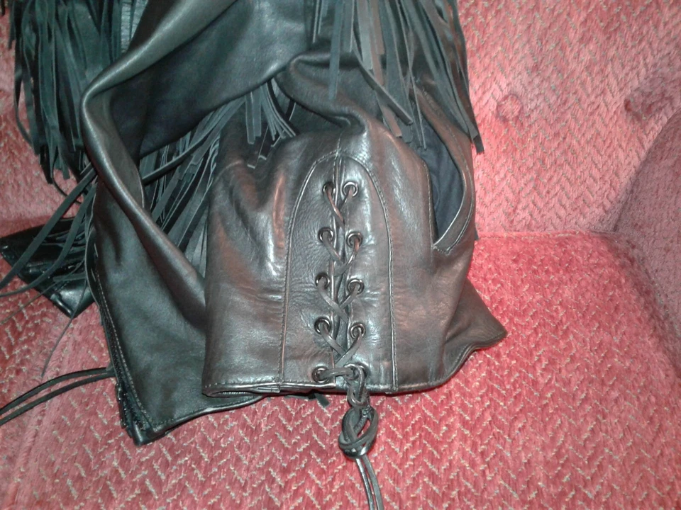 FIRST BRAND LEATHER WOMENS MOTORCYCLE JACKET WITH THINSULATE ZIP OUT LINER - Image 4 of 4