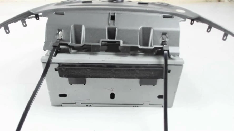 Autorradio FORD FIESTA 6 PHASE 2 2277282 - Imagen 3 de 4