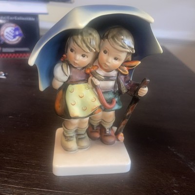 Goebel Hummel figurine # 71 STORMY WEATHER large 6.75'' tall ~TMK 2 FULL BEE