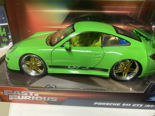 Jada Toys Porsche 911 GT3 (997) Slime Green/w Upgraded Chrome & Yellow/gold rims - Picture 2 of 16