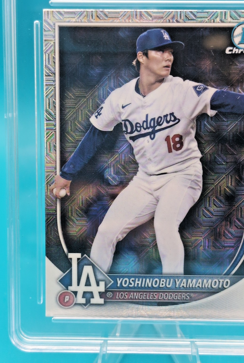 2025 Bowman - Yoshinobu Yamamoto #18 Chrome Mojo Refractor for