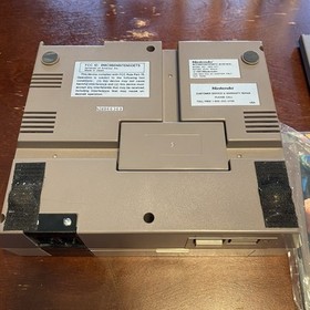 Authentic Vintage Nintendo NES Action Set Game Console Complete In Box Mint