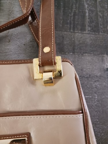 CAPEZIO Italian Leather Cross Shoulder Purse / Bag Brown/Tan Trapezoid - Picture 5 of 11