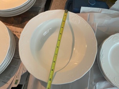 Mikasa Hampton Bays Seashell EUC  Serving Bowl 10.5''