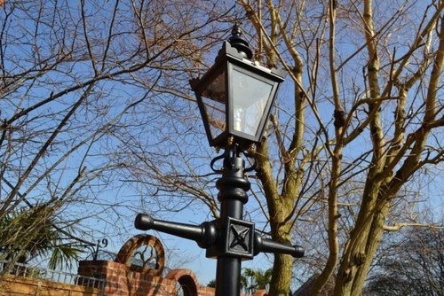 Victorian Black 2.2m Lamppost in Solid Cast Iron and Steel – Best Seller! - Picture 5 of 6