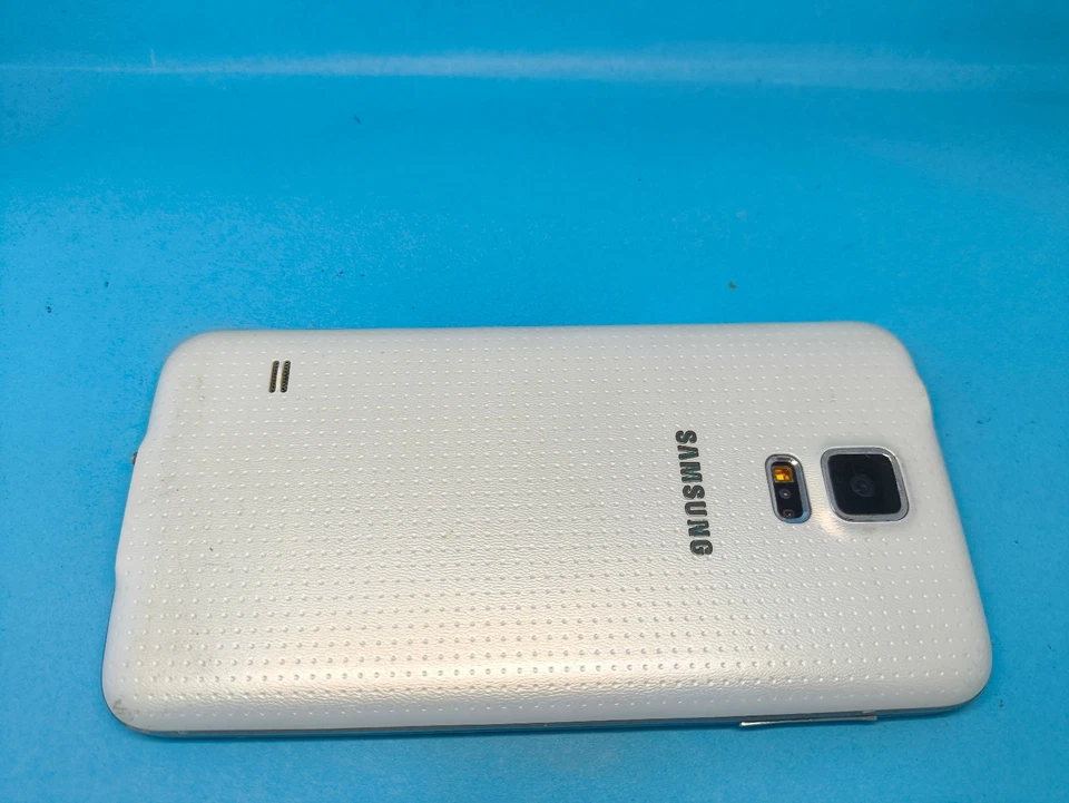 Samsung Galaxy S5 SM-G900F-16GB Colours Unlocked 4G Smartphone - Image 2 of 4