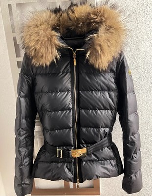 Exklusive Moncler Daunenjacke mit Echtpelz.  Top Zustand.Farbe schwarz. Größe 0