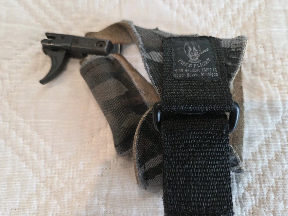 WINN ARCHERY Grip C-10 FREE FLIGHT Left Hand release. Medium - Image 3 of 4