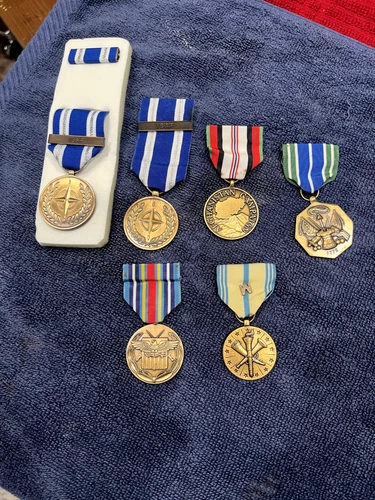Lot of Various Military Service Medals  WW2 Korean  US
