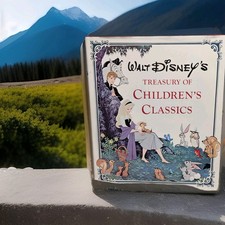 Walt Disney 's Treasury of Children's Classic Stories 306 pages 17 Stories Book