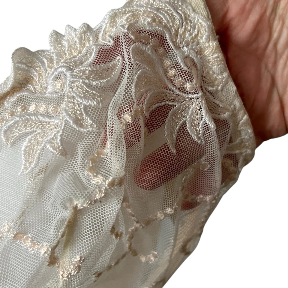 Lunaire Sheer Lace Bra Ivory Underwire Unlined Neutral Size 40DD - Image 3 of 4