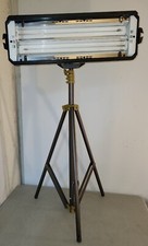 Lowel E-Studio 2 Fluorescent Light w/ Power Cord, And Adjustable Stand.