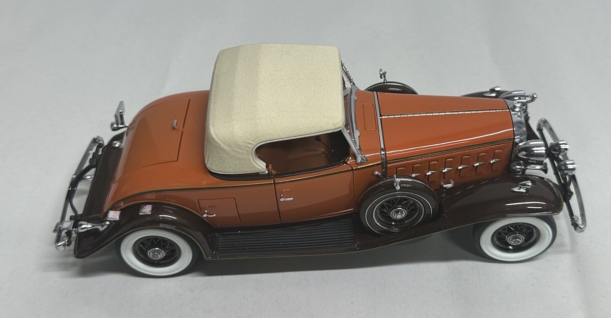 ダンバリー・ミント1932年型キャデラックV-16 スポーツフェートン ミニカー ダンバリー・ミント1932年型キャデラックV-16 スポーツ