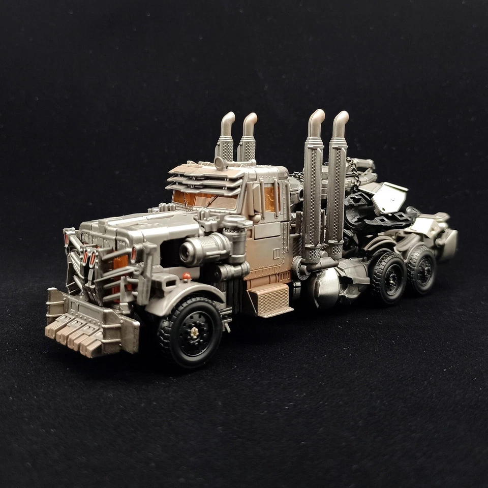 BW TW1031 Scourge Decepticon Leader Deformabl Robot Actions Figure In Stock New - Image 4 of 4