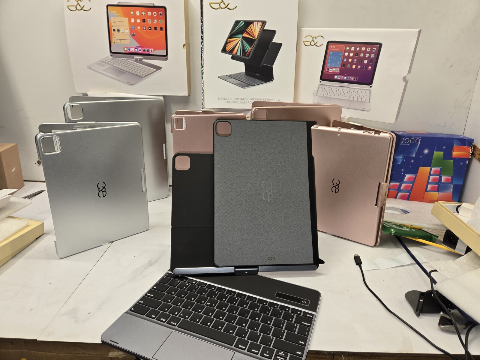 Magnetic 360° Keyboard Case with Trackpad for iPad Pro 12.9-13 Inch-image