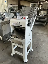 2015 Oliver Gravity Feed Bakery Bread Slicer 797-32NC w/ Pro Guard Artisan Bread