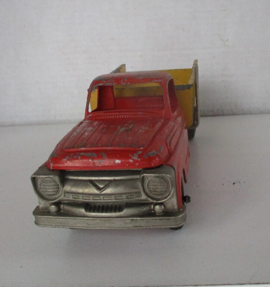 Camión de volteo Hubley Ford rojo y amarillo de colección Foto 4 de 4